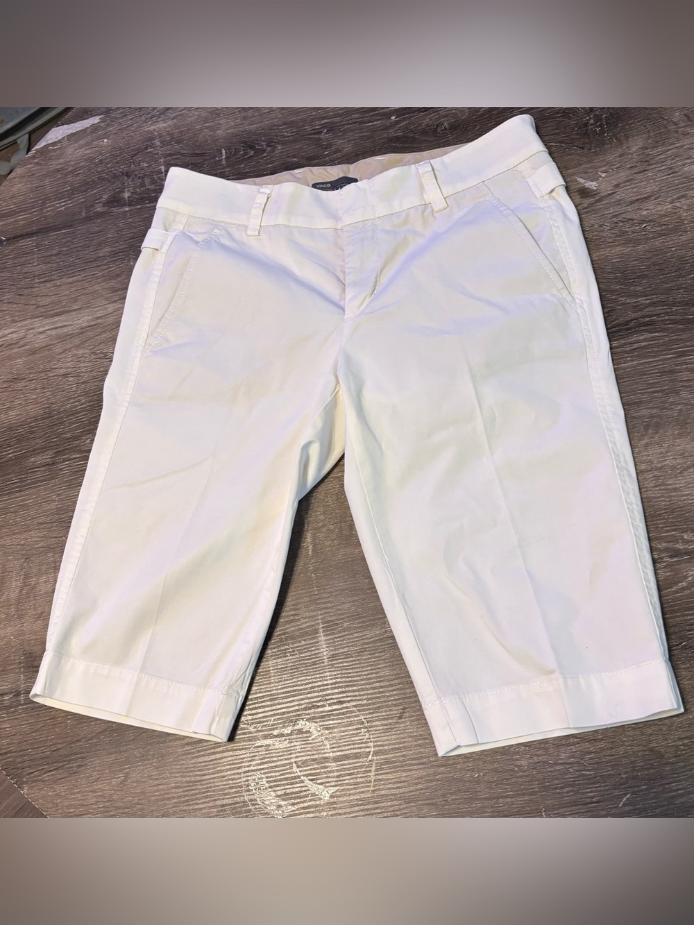 Vince Knee-Length Bermuda Shorts Size 4
